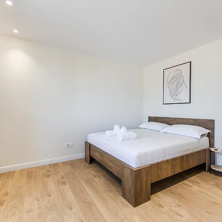 Altura By Apartment *