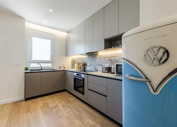 Apartment Altura By Tirana