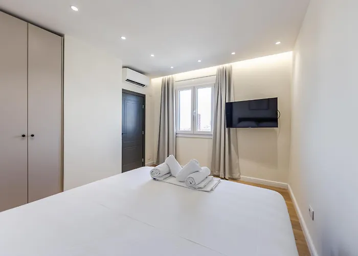 Apartment Altura By Tirana